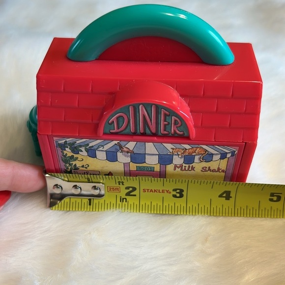 Pound puppies mini diner set, Kibble Korner,no pound puppies included .1995 - Picture 7 of 14